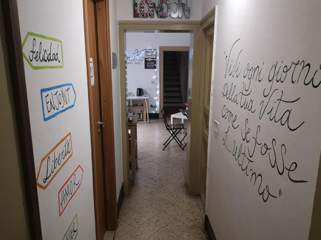 Sunshine Hostel Palermo photo 3