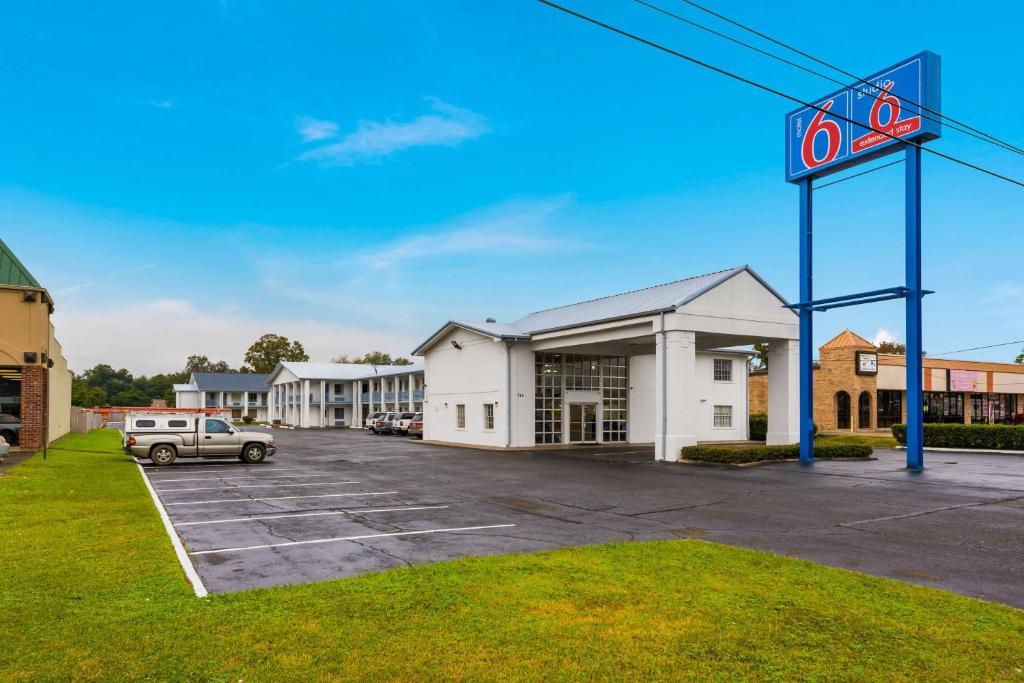 Motel 6-Alexandria, LA - South photo 1
