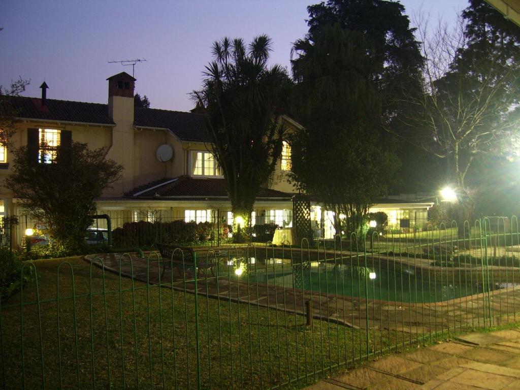 Nutmeg Guest House - Tap to explore photos
