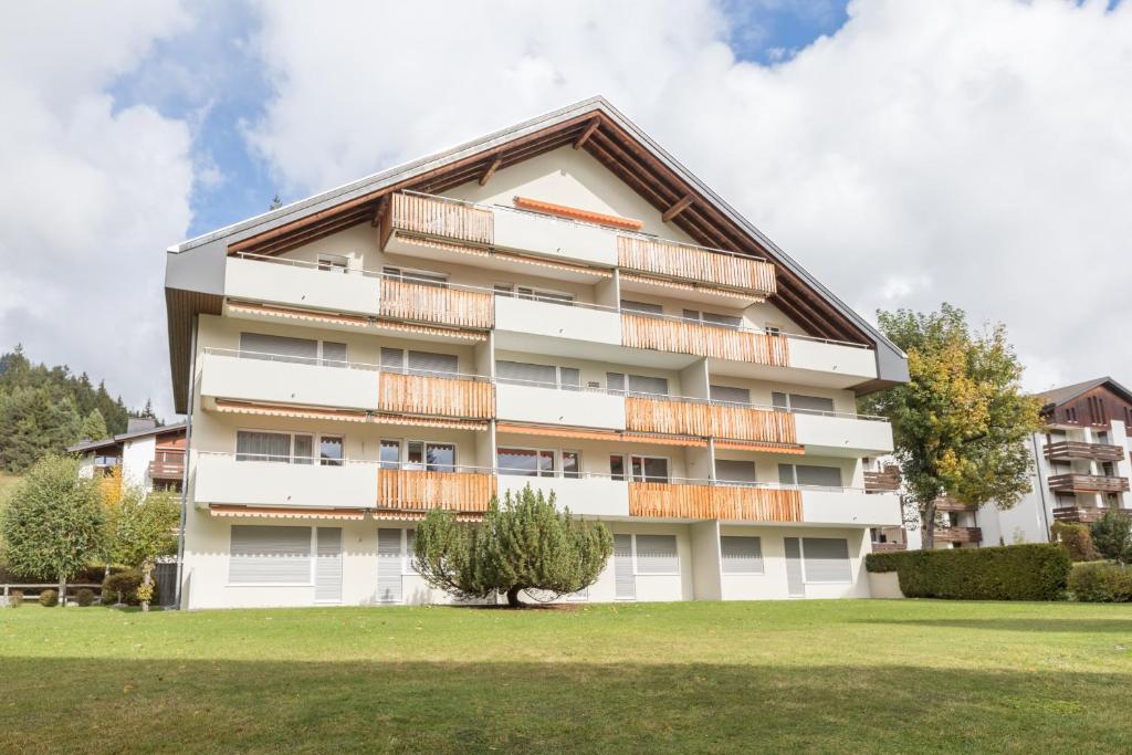 LAAX Homes - Val Signina 1-13a photo 1