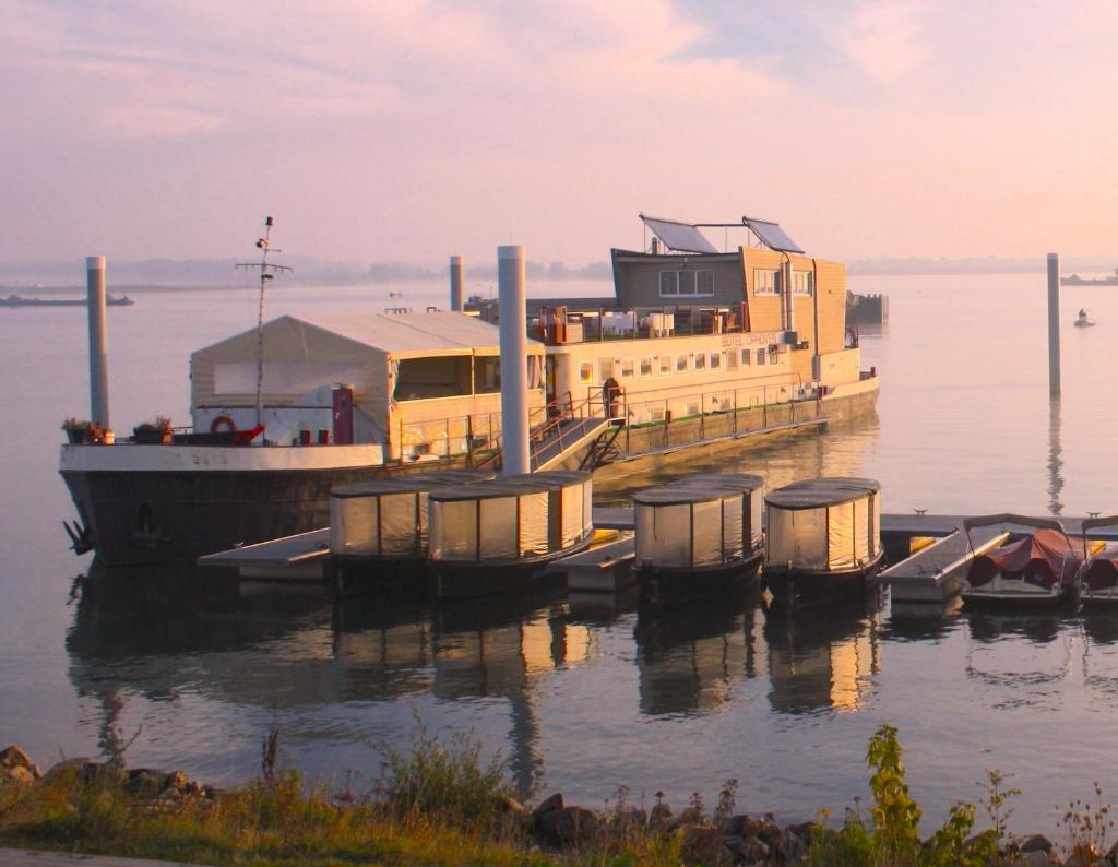 Botel Ophoven photo 1