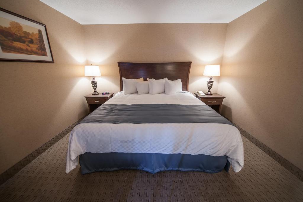 Deer Lake Motel photo 3