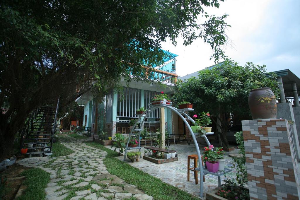 Ngoc's Garden House