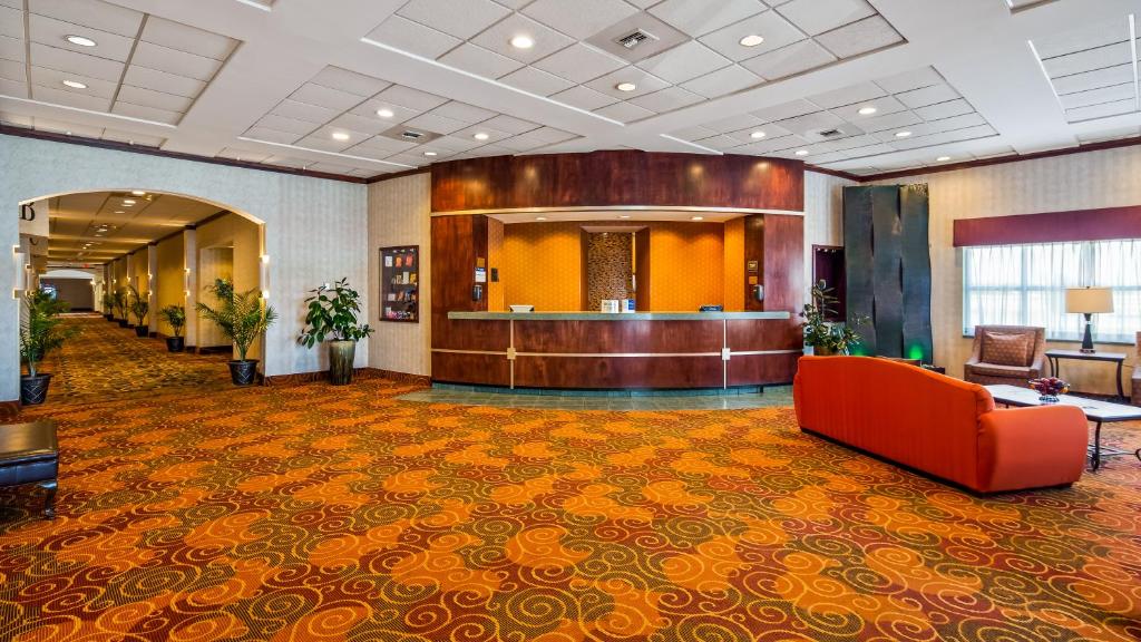 Rock Island Inn & Suites Marshalltown photo 1