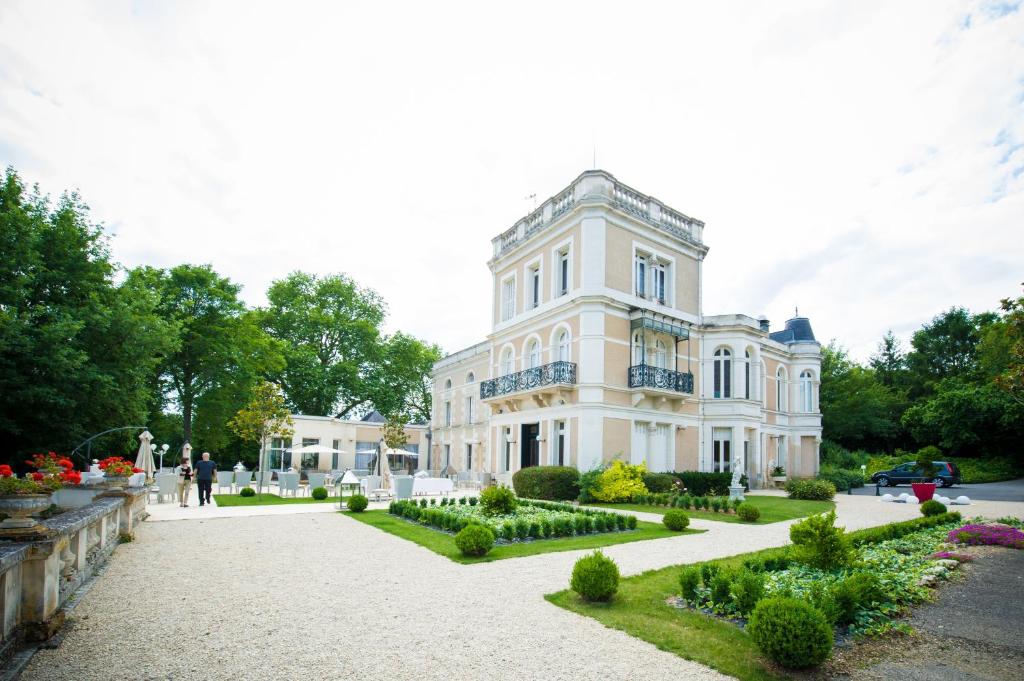 Chateau du Clos de la Ribaudiere - Teritoria photo 1