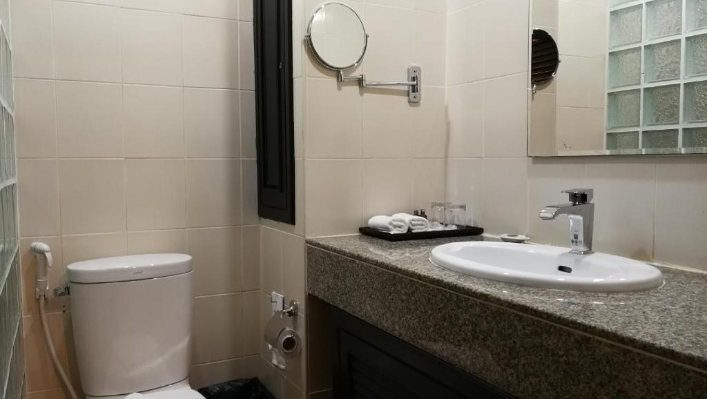 Двухместный (Номер Делюкс с кроватью размера «king-size»), The Ambiance Hotel