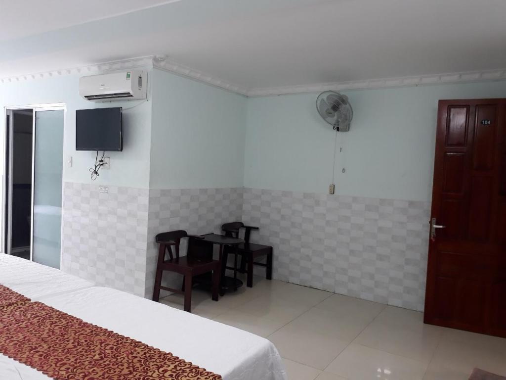 GOLD HOTEL