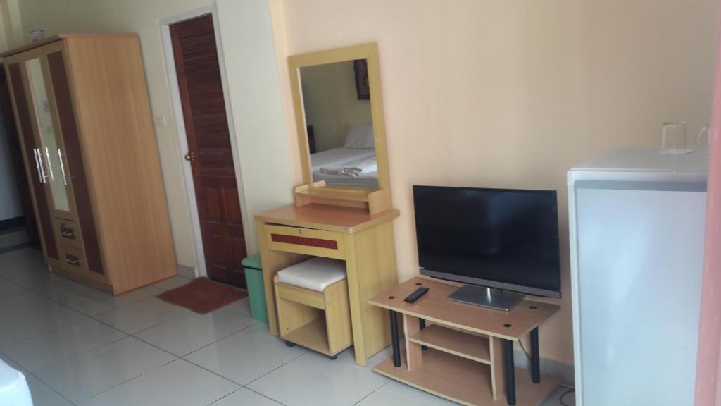 Двухместный (Улучшенный двухместный номер с 1 кроватью), Jomtien Hostel