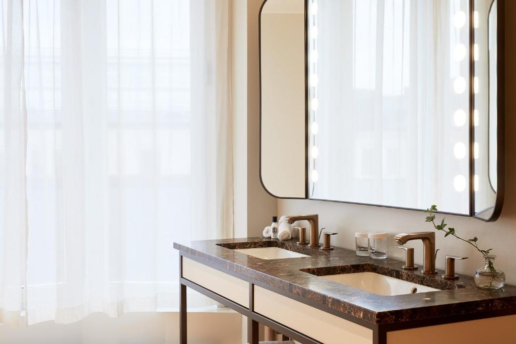 Двухместный (Элегантный номер Exceptional), Bank Hotel