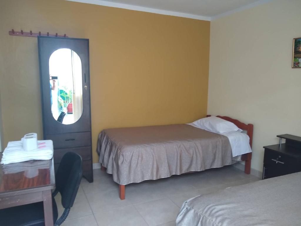 Hospedaje Golden Inn photo 1