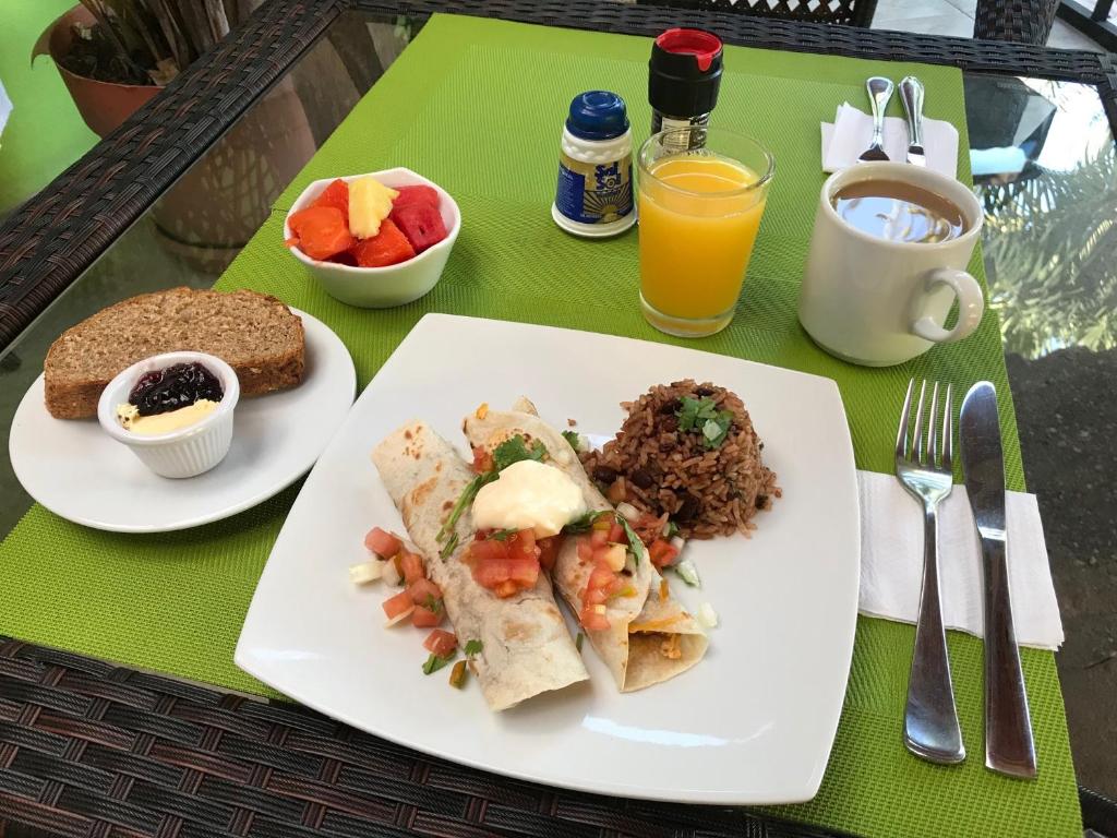 Tamarindo Village Hotel photo 3