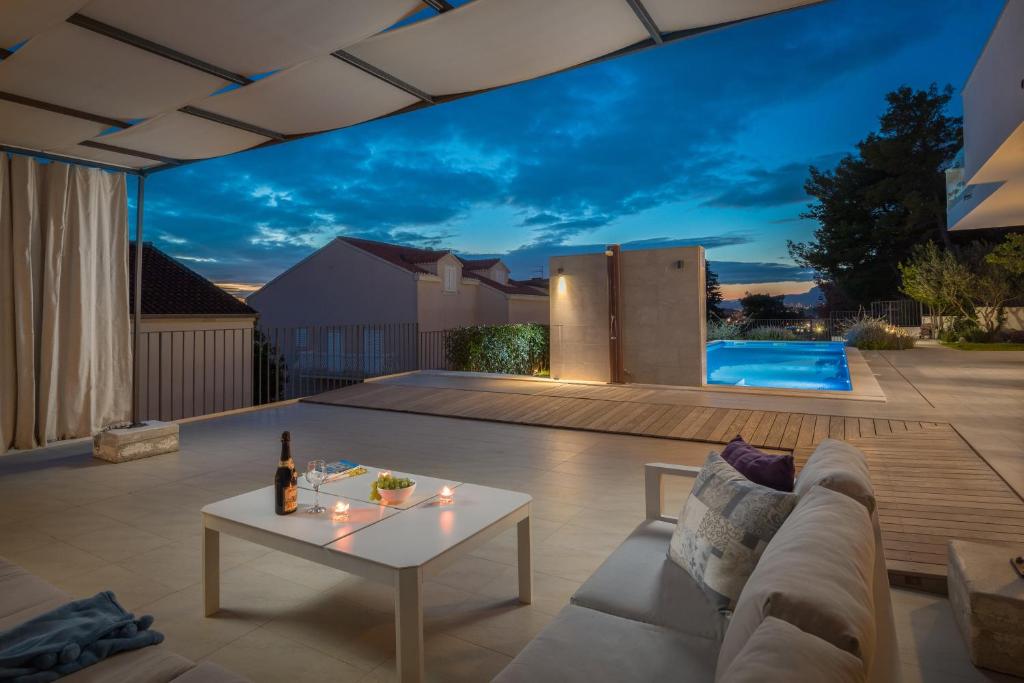 Villa Elena photo 2