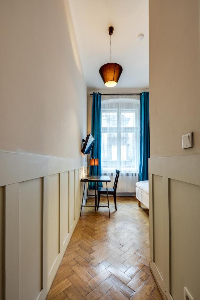 Одноместный (Одноместный номер с собственной ванной комнатой), Sentral Apartments