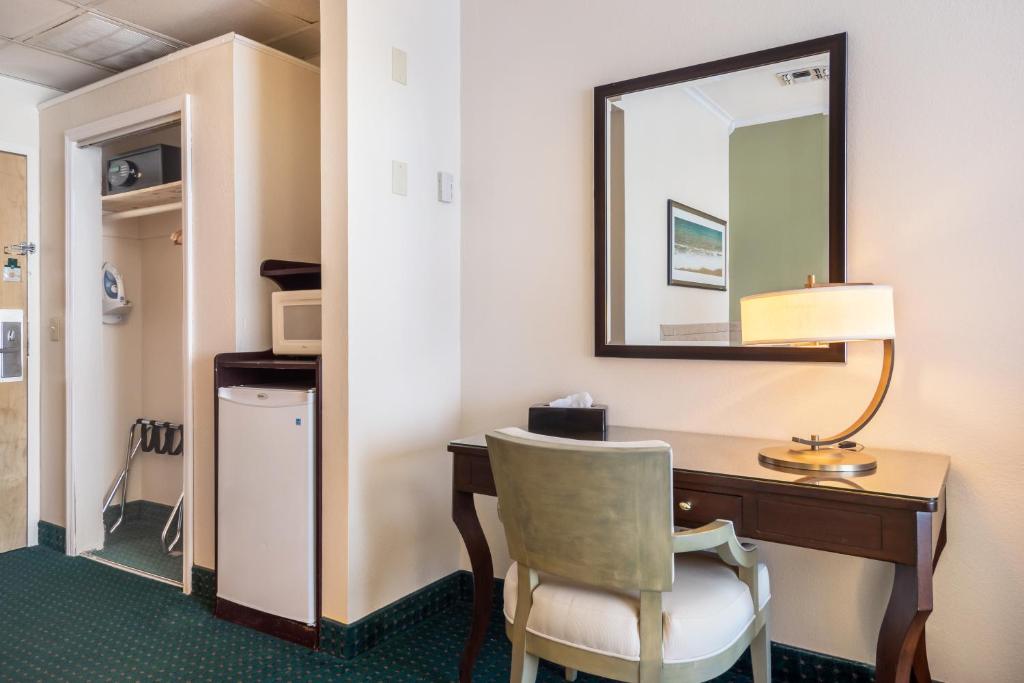 Quality Inn & Suites Conference Center photo 1