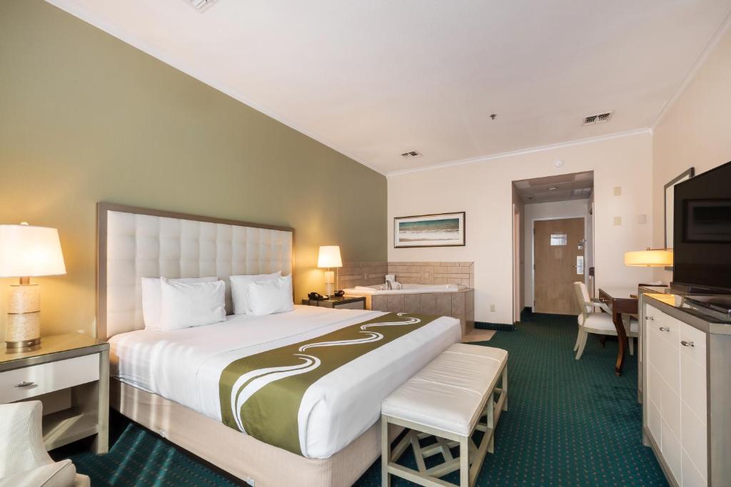 Quality Inn & Suites Conference Center photo 2
