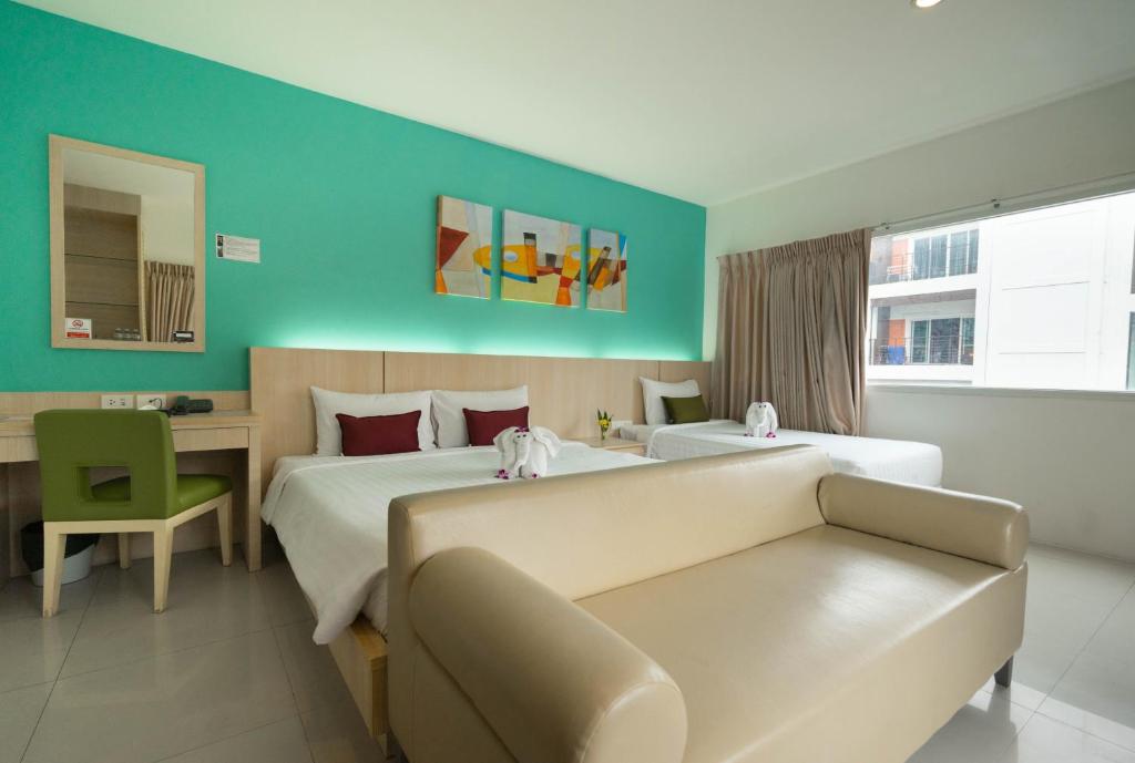 Трехместный (Трехместный номер «Премьер»), Отель FX Hotel Pattaya