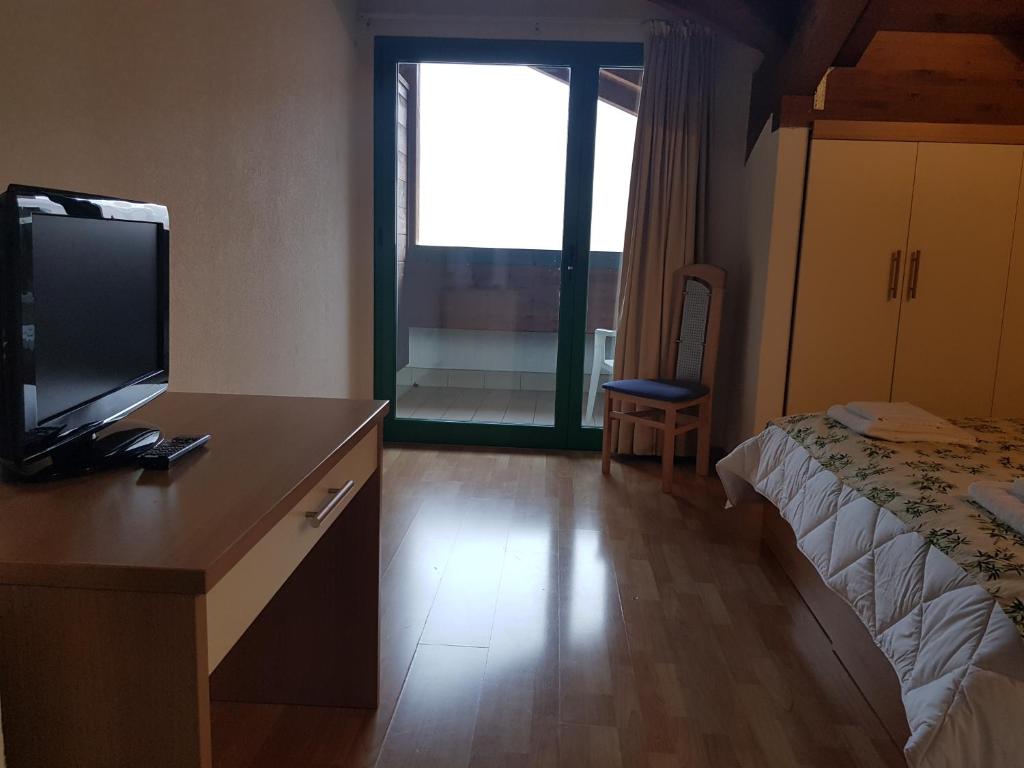 Hotel Oasi photo 4