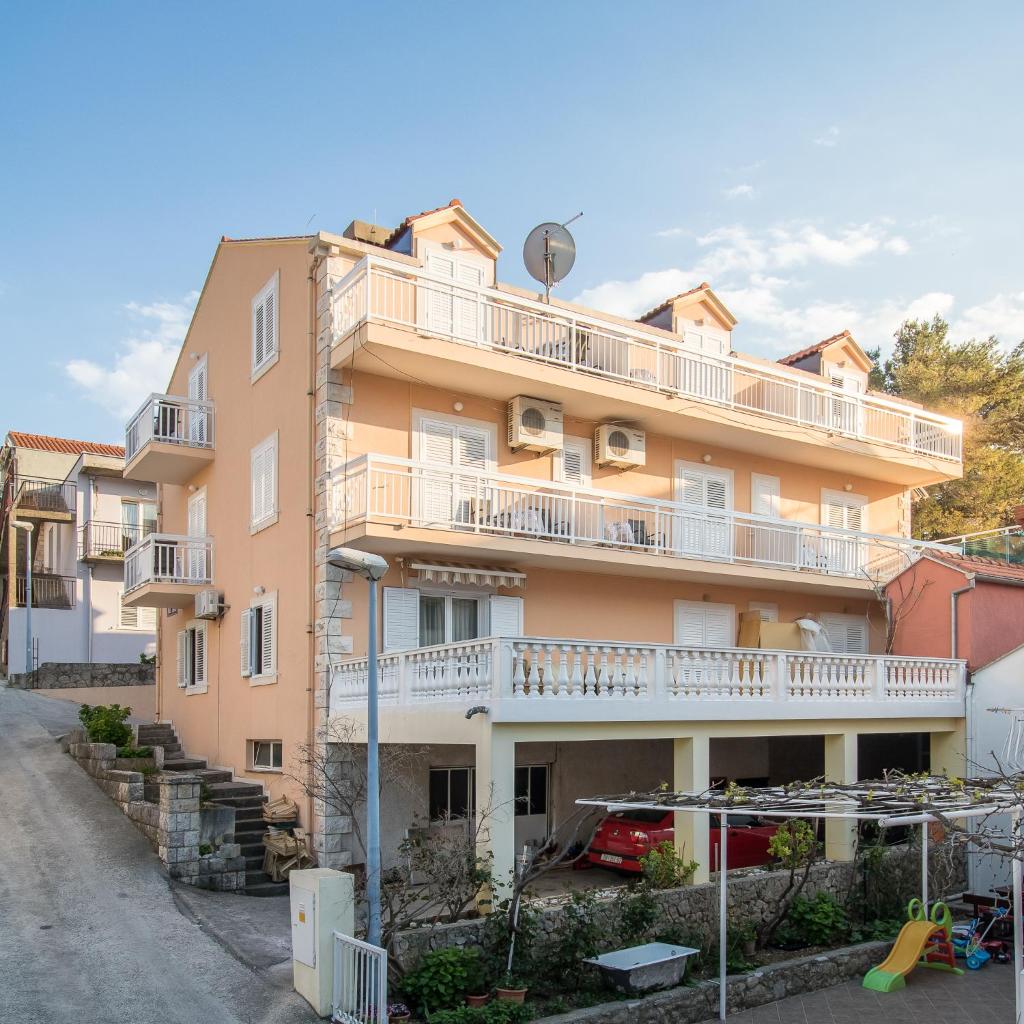 Villa Voinic 3