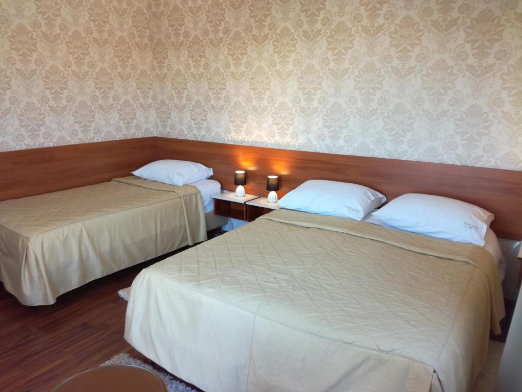 Hotel ZaDaR - Tap to explore photos