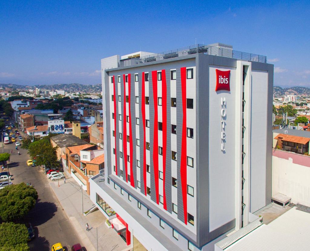 ibis Cucuta photo 3