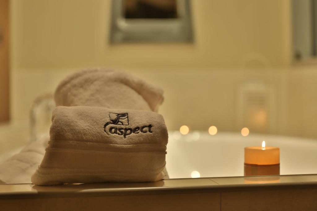 Ironstone Romantic Couples Retreat photo 4