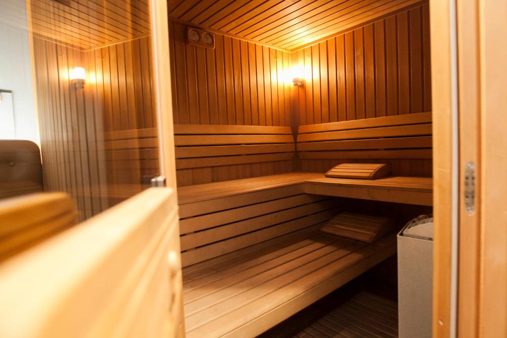 ECO Hotel Center photo 4