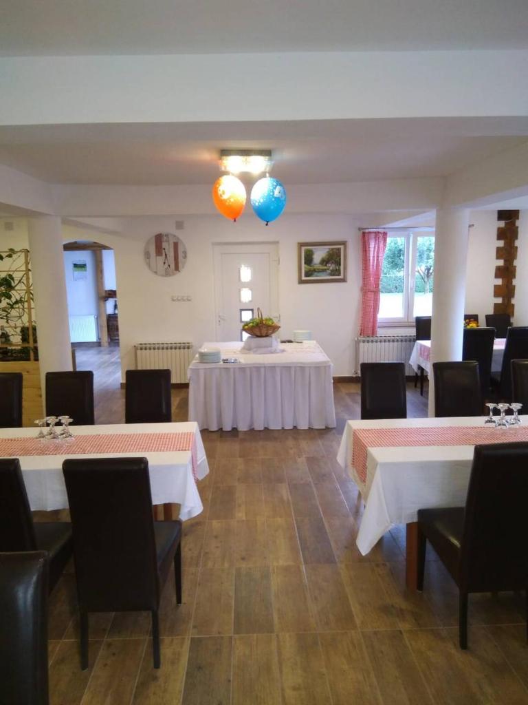 LONJSKI DVORI photo 2