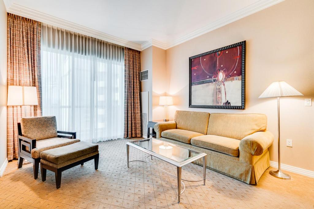 Сьюит (Люкс с 1 спальней и балконом - Вид на горы), Jet Luxury at The Signature Condo Hotel