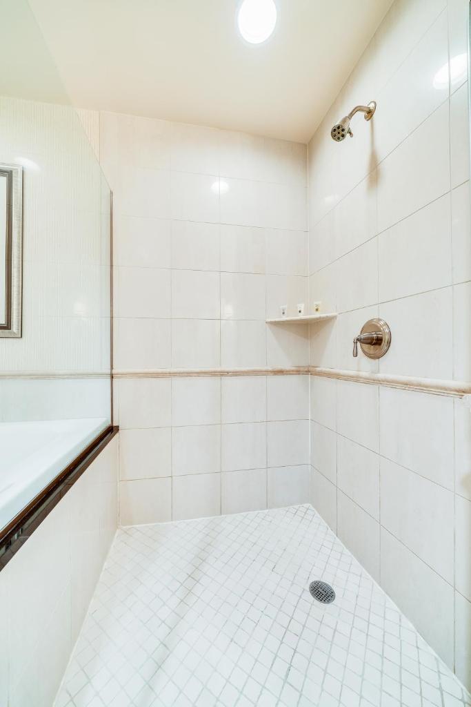Сьюит (Суперлюкс), Jet Luxury at The Signature Condo Hotel