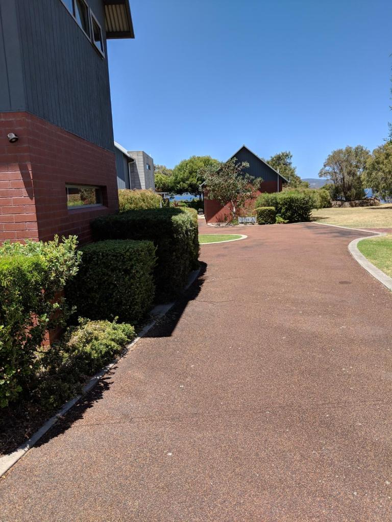 Hanover Bay Apartments - Tap to explore photos
