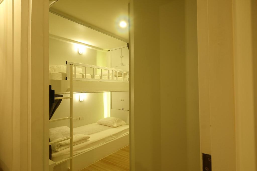 Номер (Кровать в общем 8-местном номере для женщин), Ratana Boutique Hostel