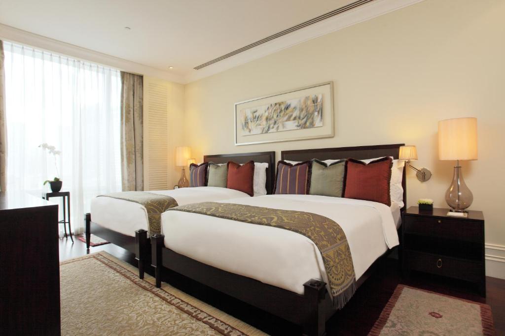 Сьюит (Люкс с кроватью размера «queen-size»), Raffles Makati