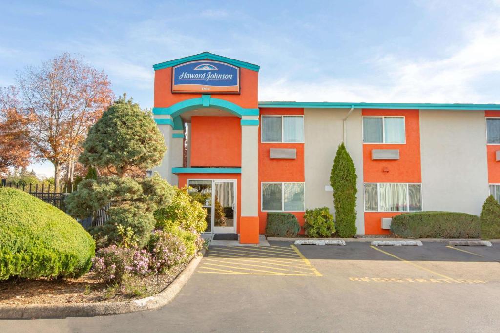 Howard Johnson by Wyndham Salem image