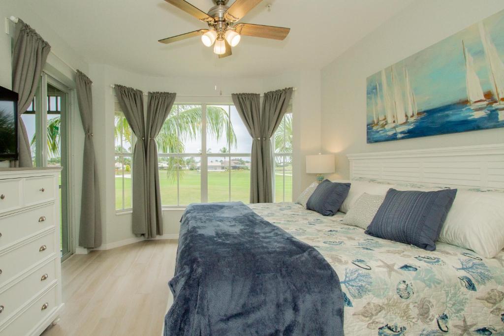 GreenLinks Golf View Villa Mustang at Lely Resort