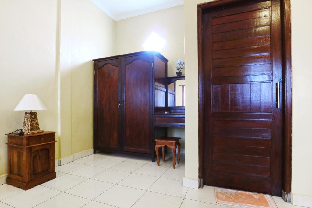 Двухместный (Двухместный номер Делюкс с 1 кроватью и балконом), Jungut Guest House