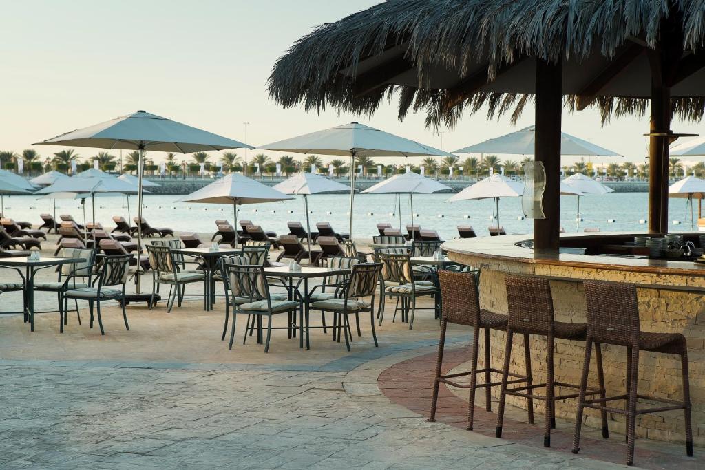 Двухместный (Улучшенный номер), Курортный отель Hilton Abu Dhabi