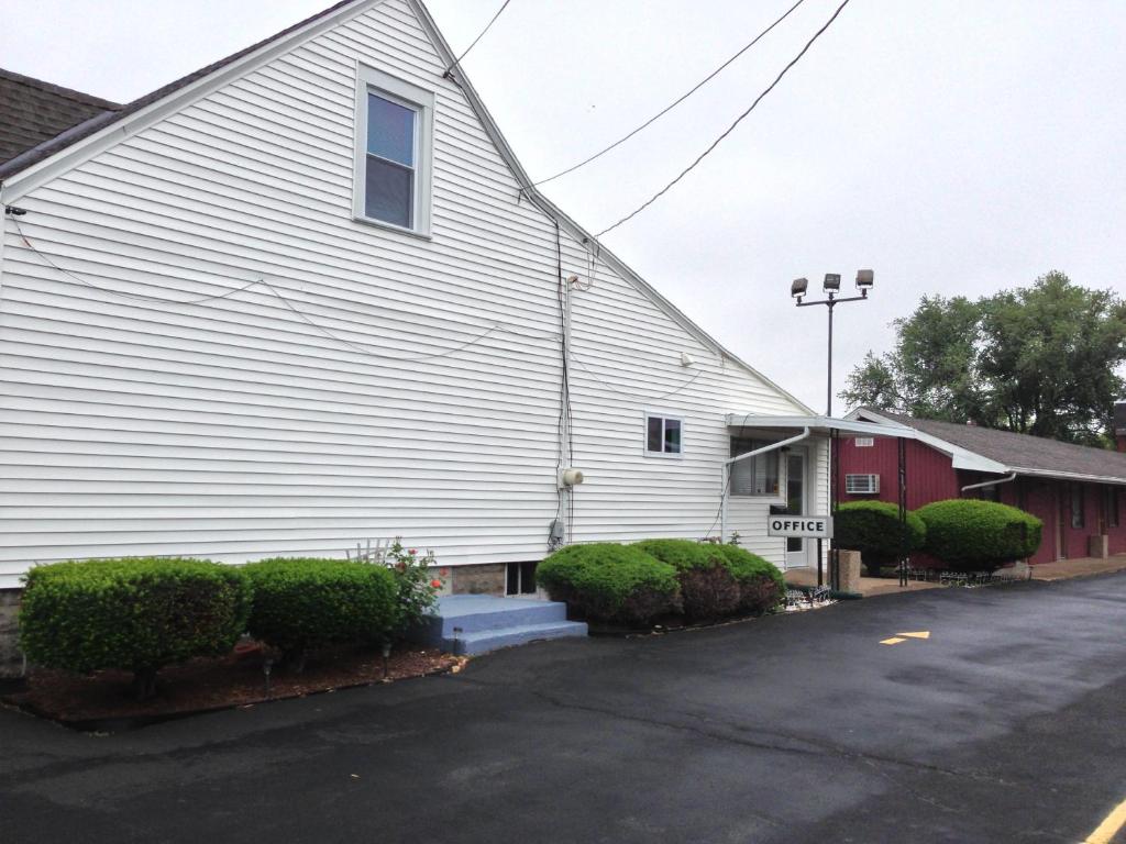 Quality Lodge Sandusky photo 2