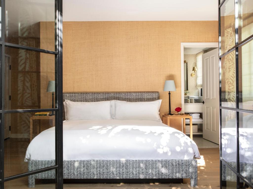 Двухместный (Улучшенный номер с кроватью размера «queen-size»), Hotel 850 SVB West Hollywood at Beverly Hills