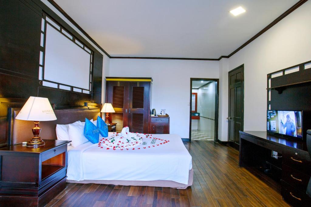 River Beach Resort & Residences