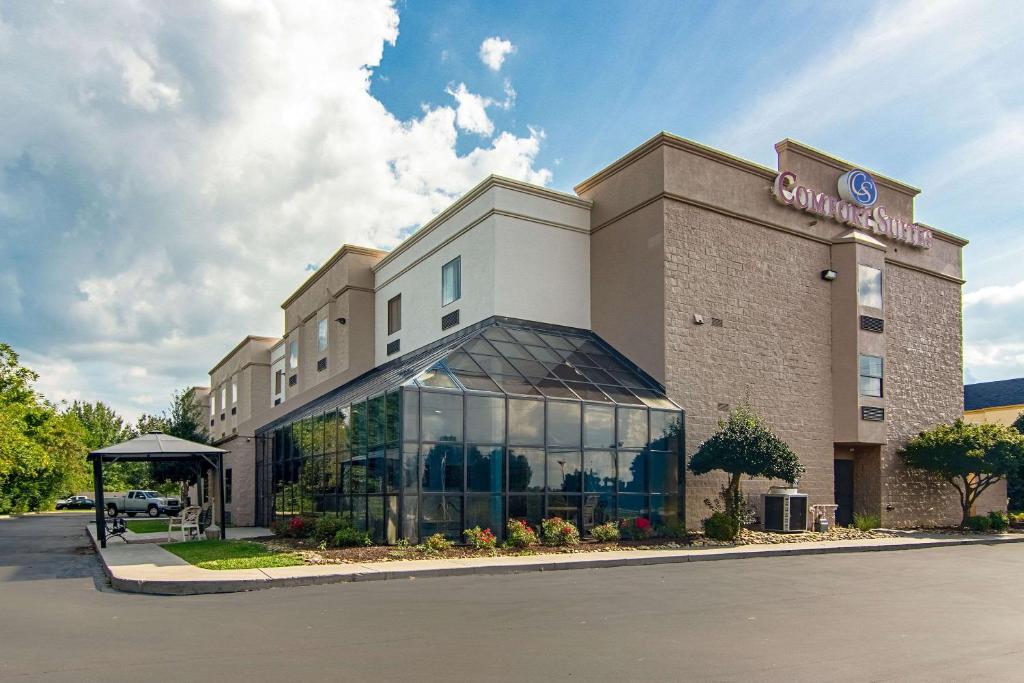 Comfort Suites Airport Alcoa photo 2