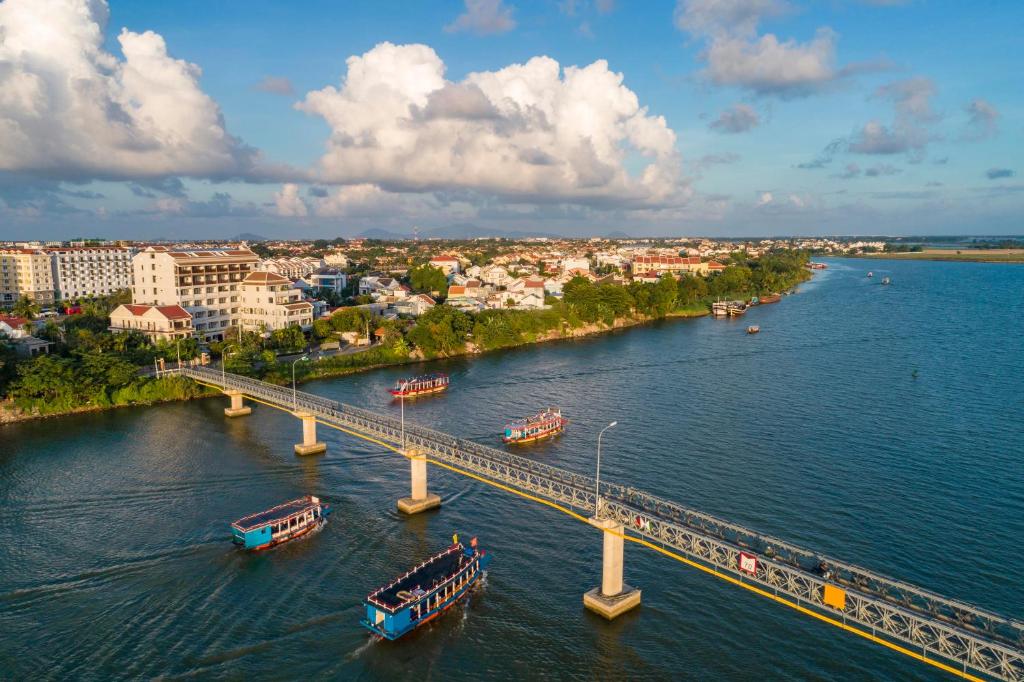 Hoi An River Town Hotel