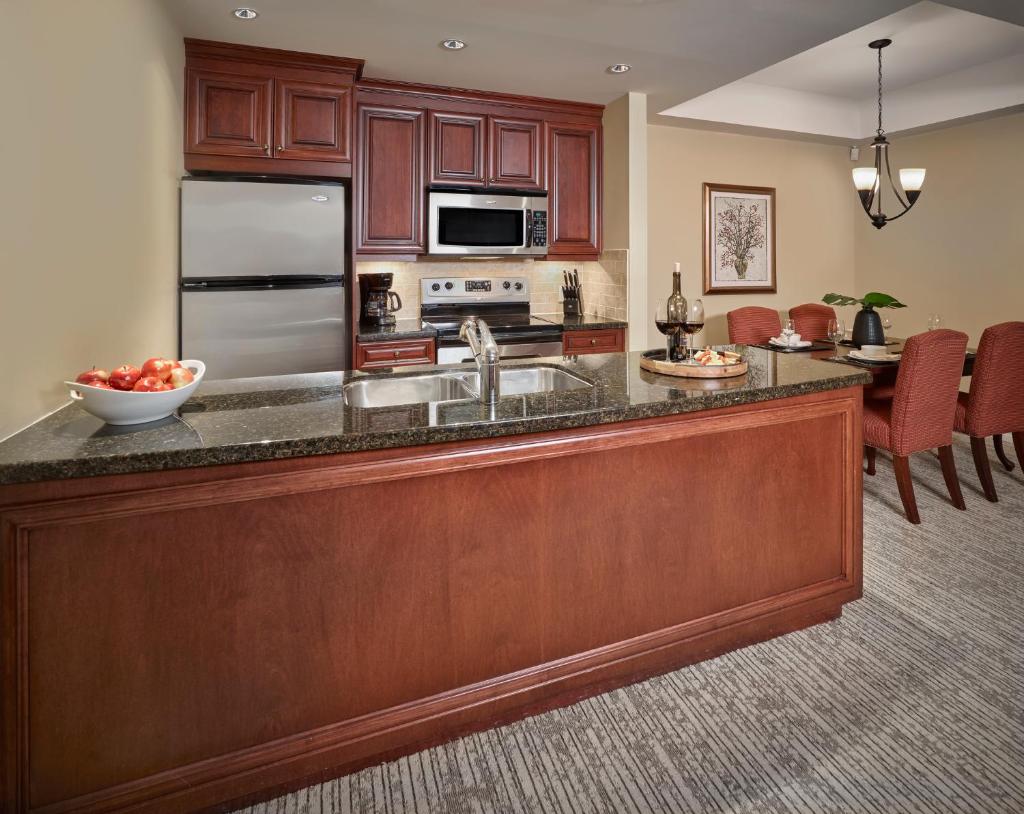 Residences at the Sun Peaks Grand photo 2