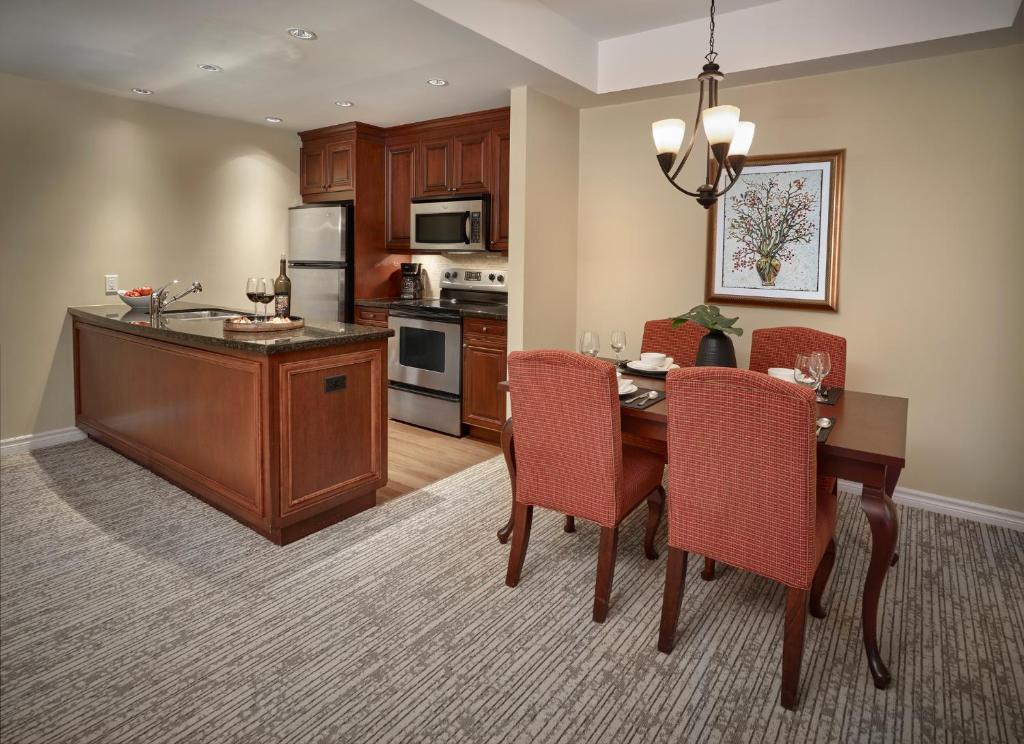 Residences at the Sun Peaks Grand photo 3