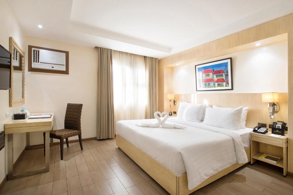 Golden Prince Hotel & Suites photo 2
