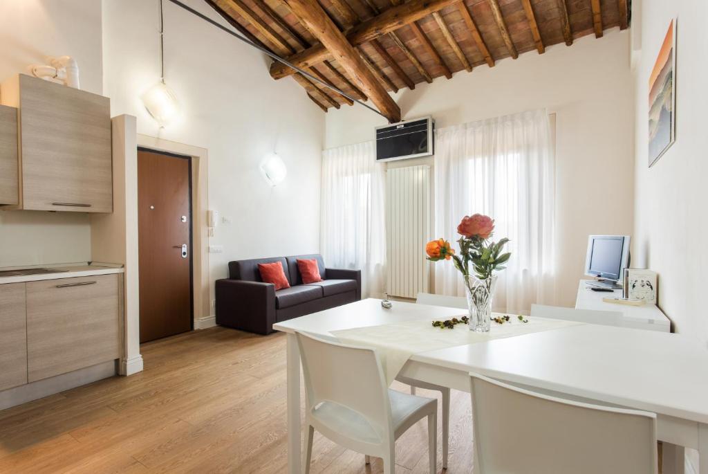 San Lorenzo Apartments photo 3