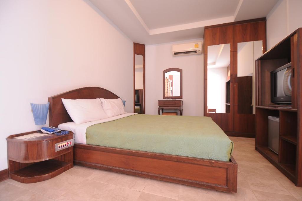 Paradise Inn and Dining photo 3