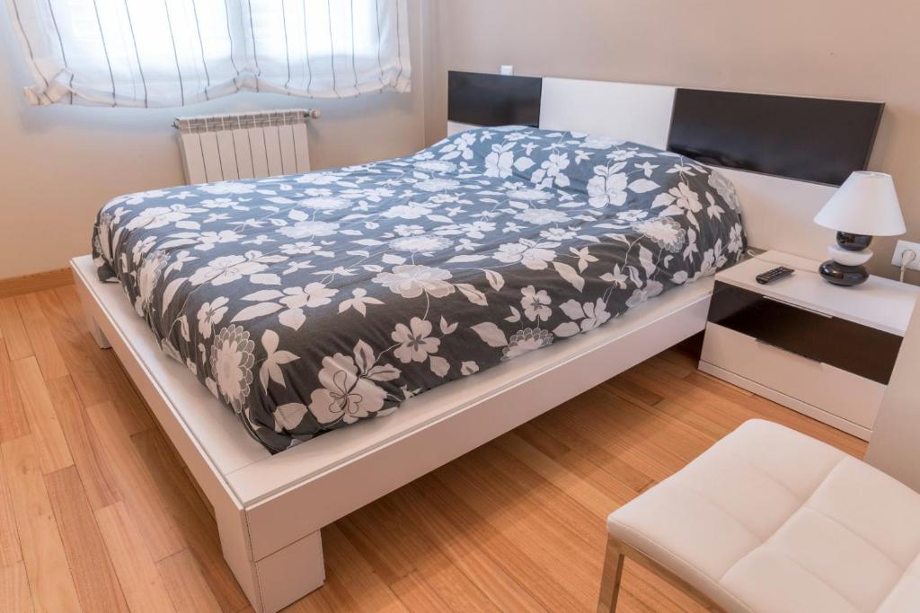 Apartamento Ria de Boo, Con patio privado photo 4