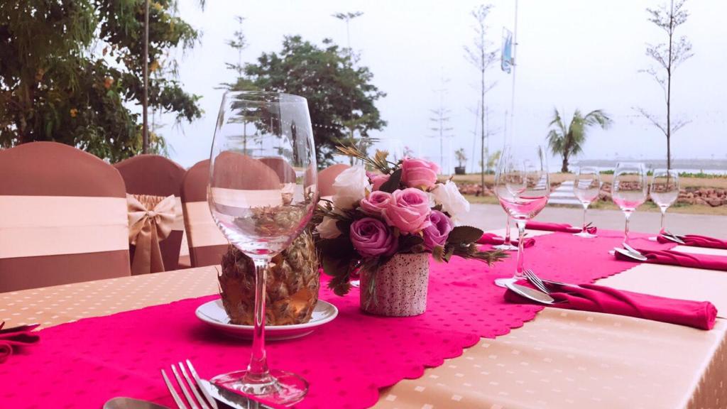 Sun Bay Tuan Chau Hotel