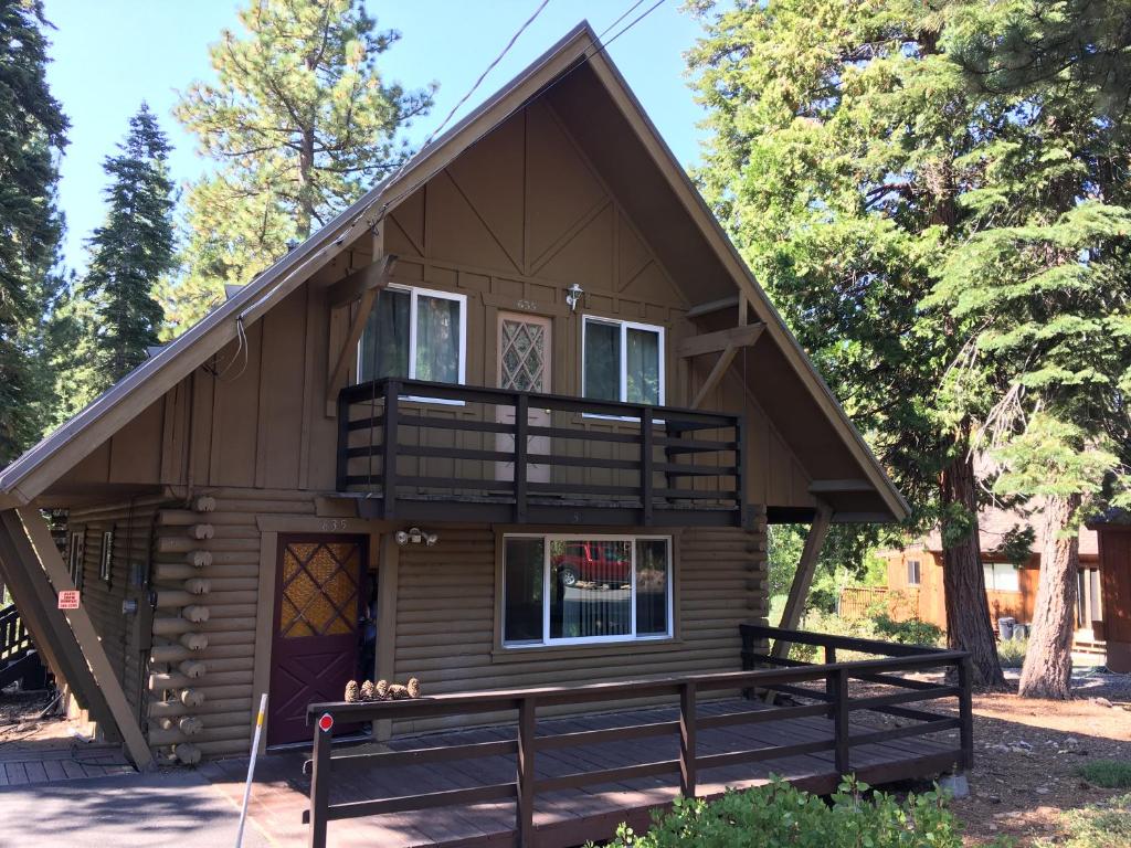 Classic Carnelian Bay Log Cabin photo 1