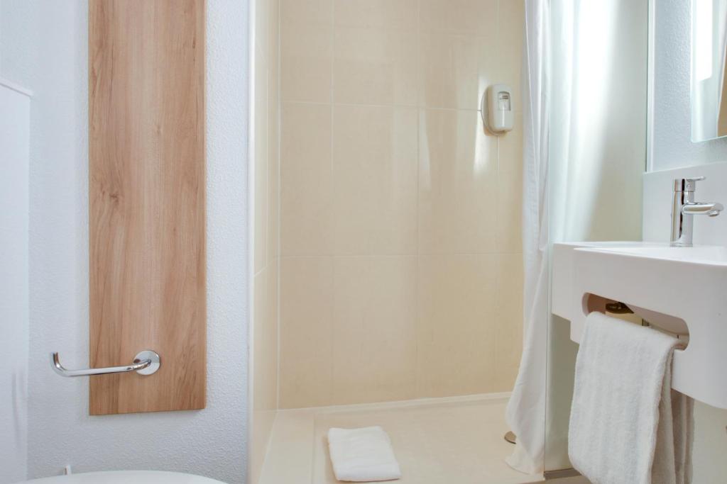 Двухместный (Двухместный номер с 1 кроватью), B&B Hôtel Reims Bezannes